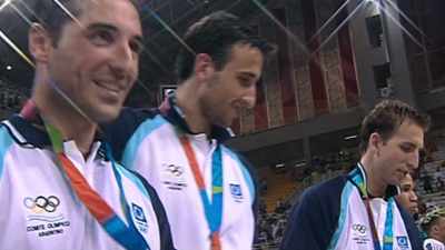 While we were
looking at our USA team, - Court of Gold
