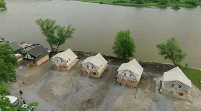 While you're working on the
four most important cabins, - Renovation Resort