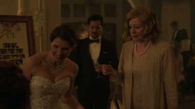 (whimpers)
Why didn't you tell me she was coming? - The Clearing