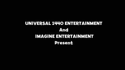 (whimsical music)
(cars honking) - Curious George: Go West, Go Wild