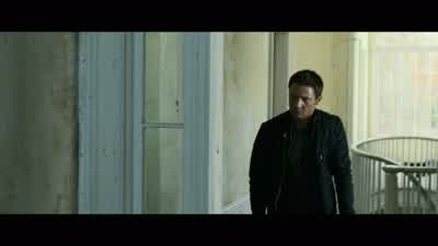 Hey. Unless you reloaded, the gun is empty. Look, look. Dr. Shearing, it's me. I'm not here to hurt - The Bourne Legacy