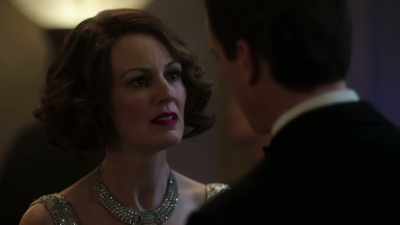 (whispering):
I'm in love, Rose. - The Last Tycoon
