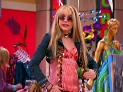 [Whispering]
Lilly! - Hannah Montana