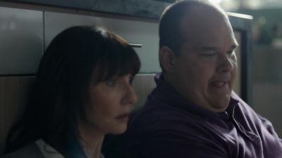 (whispering):
There it is. - The Last Man on Earth