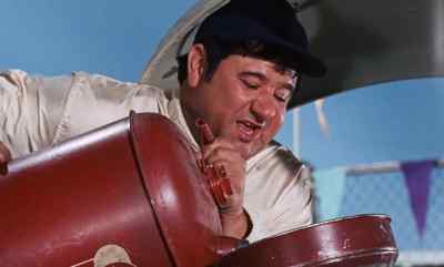 (WHISPERING)
You're doing terrific, Herbie, - The Love Bug