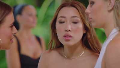 - WHISPERS: At the same time,
I think Iggy's showed interest. - FBOY Island NZ