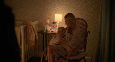 [whispers] I can't. If I put her down,
she'll just start screaming. - Along for the Ride