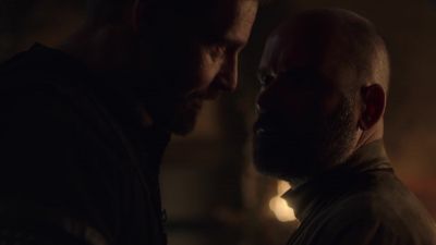 [whispers indistinctly] - The Last Kingdom