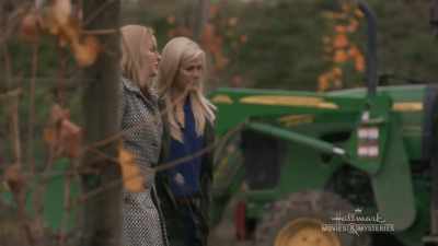 [whispers] Oh, okay.
That's Jackson's daughter. - Chronicle Mysteries: Vines that Bind
