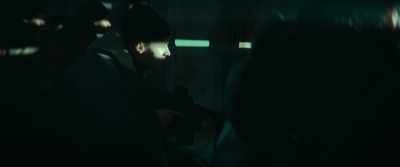 [whispers] Say something.
You idiot, just say something. - Paradise