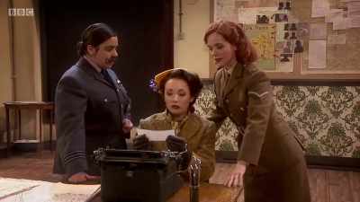 WHISPERS: There's nothing...
I know, I know. - The Goes Wrong Show