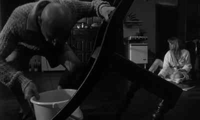 ♪♪ [Whistling Stops] - Cul de sac