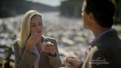 White chocolate banana fig
for me, - Gourmet Detective: Eat, Drink and Be Buried