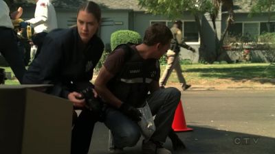 White substance on the pants. - CSI: Crime Scene Investigation