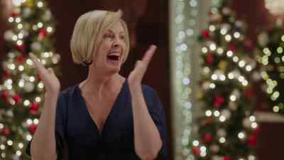 Whitney Boyd, the new fastest
wrap champion! - Unwrapping Christmas: Lily's Destiny