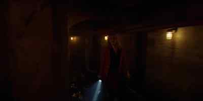 [Whitney] Help, somebody! - Batwoman