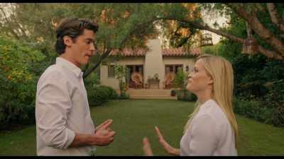 Who are attracted
to each other.
[stammers] - Home Again