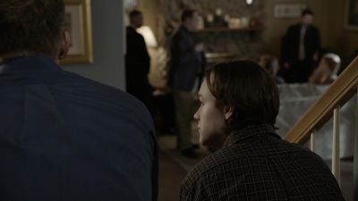 - Who are these people?
- Cool it, they're here for Mom. - The Blacklist