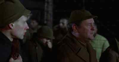- Who are they?
- They're Russian prisoners. - Slaughterhouse Five