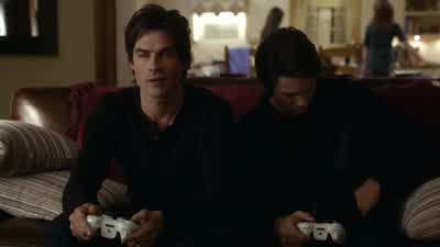 Who are you dodging? - The Vampire Diaries
