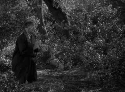Who are you, ghost? - The Invisible Man Returns