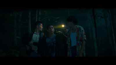 Who are you? Hands up. - Doi Boy