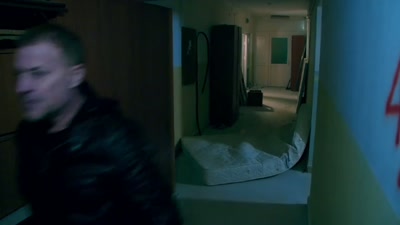 -Who, who are you? -It's fine, my little one, it's fine. - Adrenaline