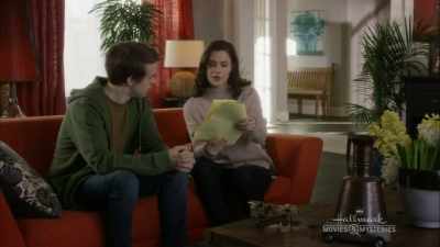 "Who are you, - Garage Sale Mystery: The Beach Murder