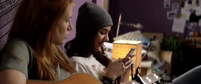 - Who are you texting? - Midnight Sun