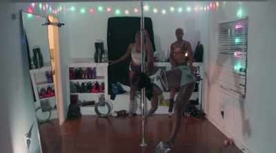 Who can do that? Who do
you know can do that? - Stripped: Los Angeles