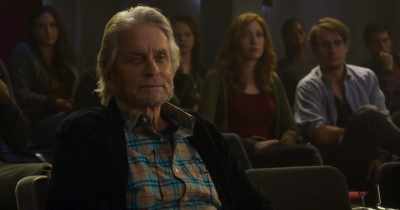 Who can make me happy, - The Kominsky Method