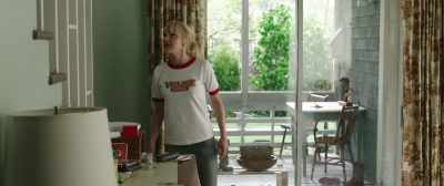 Who cares? I'm basically
a prisoner here anyway! - Overboard