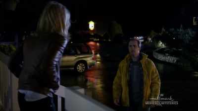 Who do you think you are, - Site Unseen: An Emma Fielding Mystery
