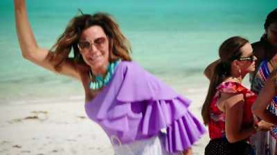 - Who does the twerk fast?
It's me. - The Real Housewives Ultimate Girls Trip