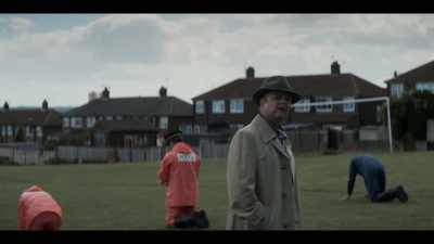 Who goes to a club
wi' a spanner and knife? - The Long Shadow