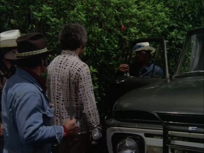 WHO IS IT? - Hawaii Five-O