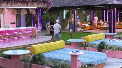 >> WHO IS LUKE BRYAN? - Love Island