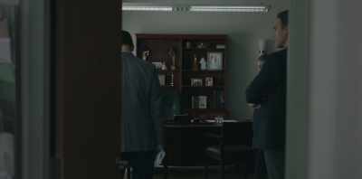 - Who is... Who is this?
- It was Cannes! Jeffrey was there, remember? - The Assistant