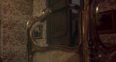 - Who is it?
- It's me, Emma. - The Vampire Lovers