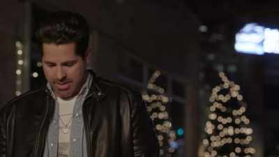 Who was it, if you
don't mind my asking? - Christmas Stars