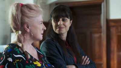 - Who knows?
But Edith Jay was still a local. - Beyond Paradise