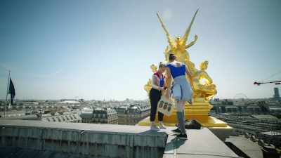 ♪ Who knows
if we'll ever meet again ♪ - Find Me in Paris