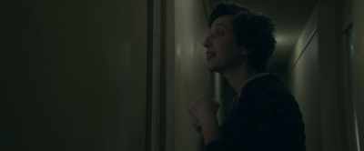 Who lived here before you.
She is dead, murdered. - Maigret