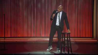 Who peeking in here?" - Marlon Wayans Presents: The Headliners