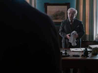 - Who said that I rejected it?
- One moment, please. - Fabian: Going to the Dogs