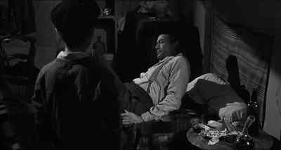 -Who sent you here?
-I'm Paco Dages. - Behold a Pale Horse
