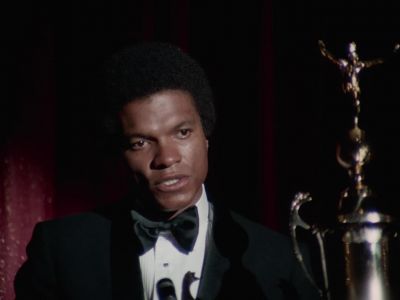 Who should receive the george s Halas award - Brian's Song