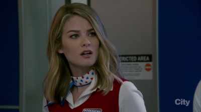 ...who is suddenly blonde
and 20 years younger. - LA to Vegas