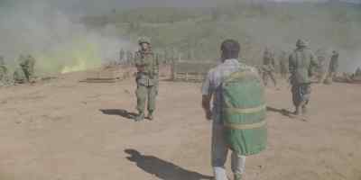 - Who the hell is this guy?
- [soldier] I don't know. - The Greatest Beer Run Ever