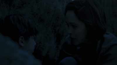 - Who?
- The lady from the water. - La Llorona